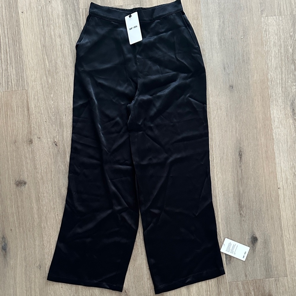Langley Wide Leg Pant - Black Size 6
BNWT